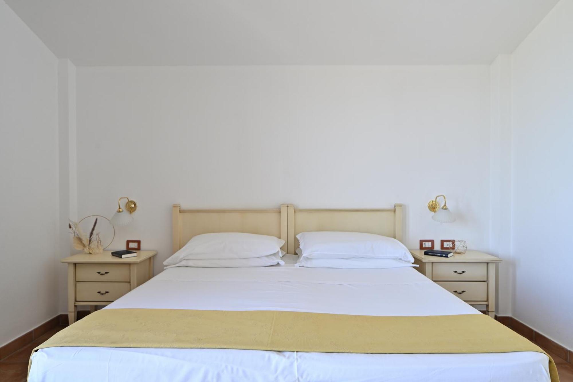 Hotel Marie Claire Ланузеи Экстерьер фото