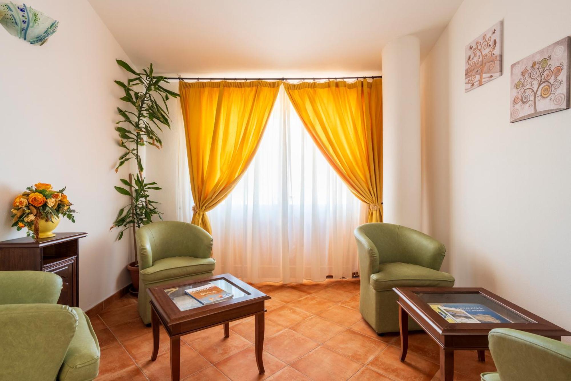Hotel Marie Claire Ланузеи Экстерьер фото