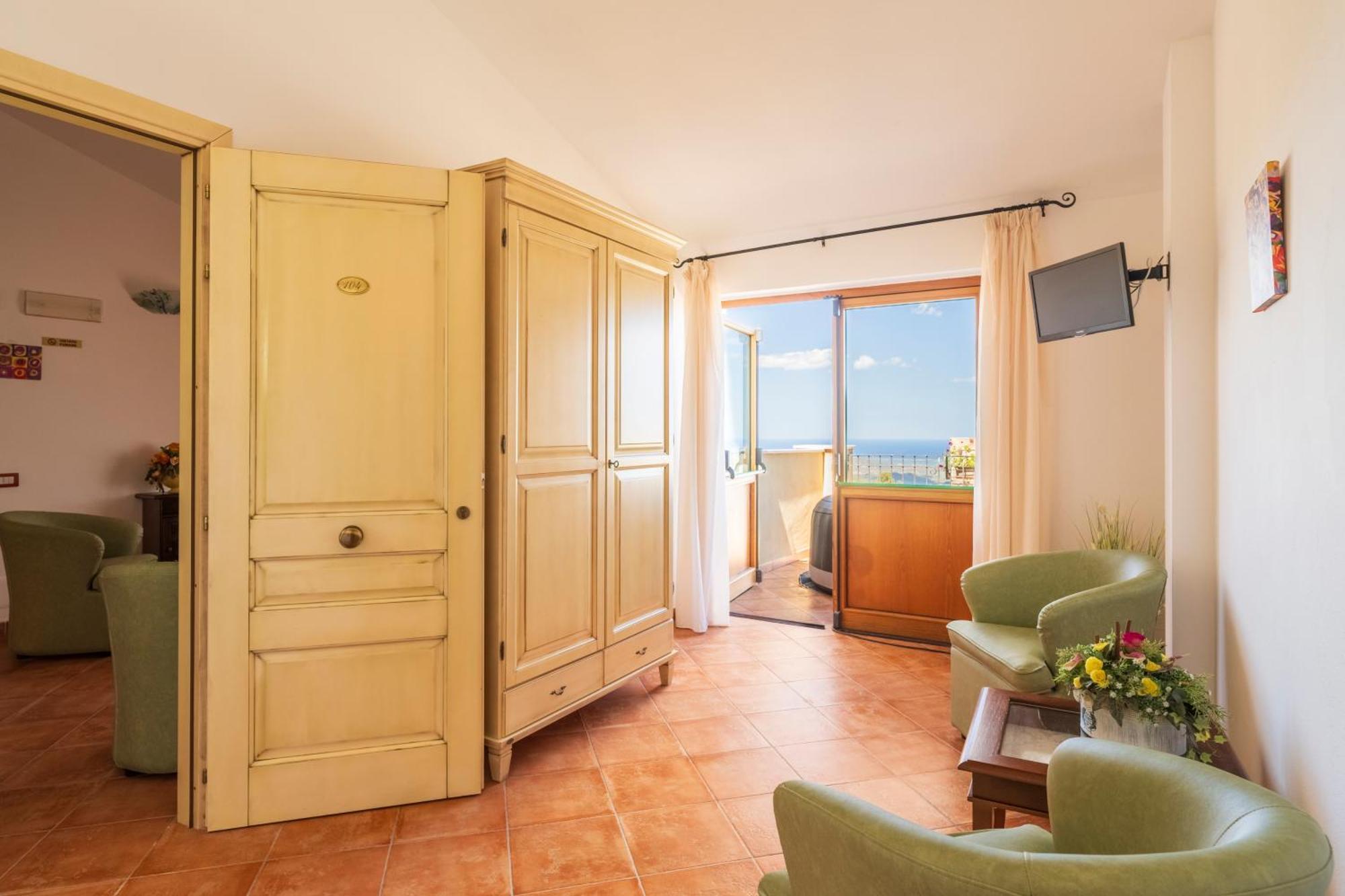 Hotel Marie Claire Ланузеи Экстерьер фото